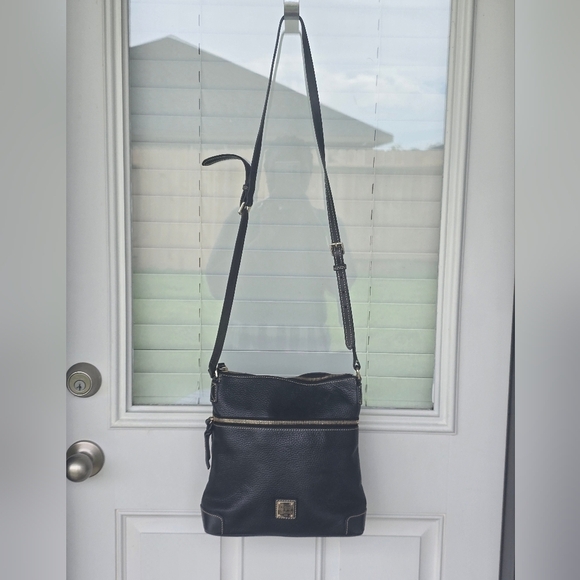 Dooney & Bourke Black Pebble Grain Crossbody Shoulder Bag Black Pockets - Picture 3 of 16